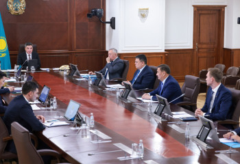 Kazakh PM chairs government session on issue of developing sports infrastructure