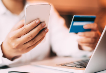 Алаяқтардың атынан рәсімделген несиелер сотсыз есептен шығарылады