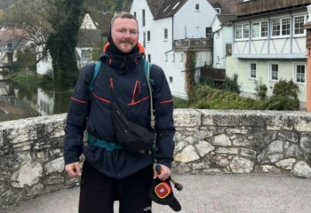 Британдық саяхатшы Қазақстанға дейін жаяу жүріп келген