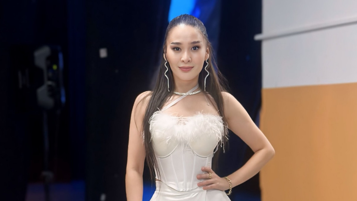  indiraelemes / Instagram 