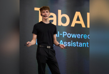 Как школьник из Павлодара создал ИИ-помощника: история Игоря Мартынюка