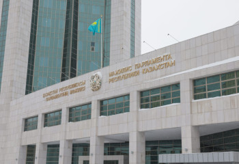 ЛГБТ-ны насихаттау: Мәжіліс заң қабылдады