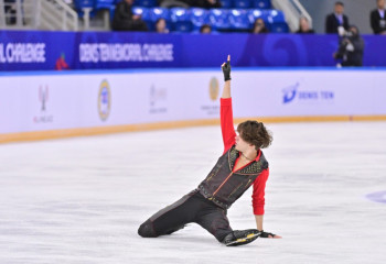 Михаил Шайдоров Гран-при кезеңінің қысқа бағдарламасында үшінші орын алды