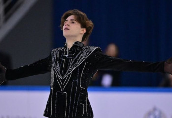 Мәнерлеп сырғанаушы Михаил Шайдоров АҚШ-тағы Гран-приде күміс жүлде иеленді