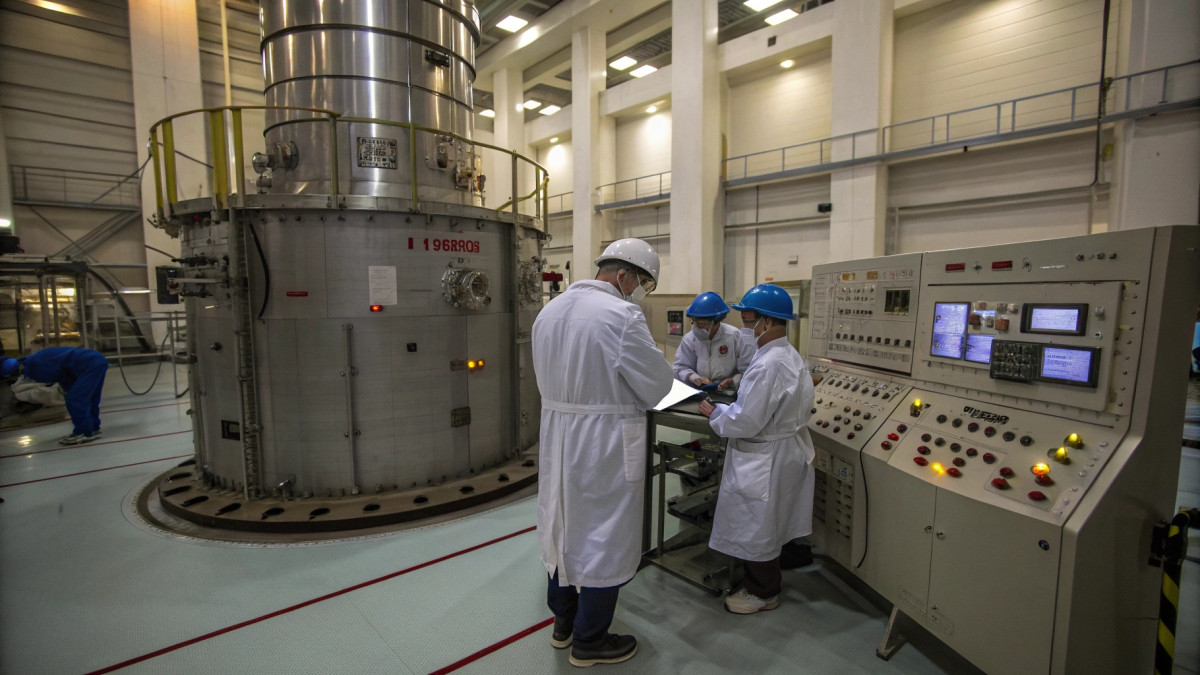  © El.kz / Recraft / Динмухамед БЕЙСЕМБАЕВ 