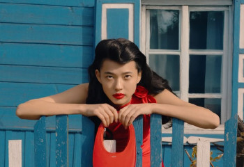 Как казахстанская модель Алина Мухамедгалиева покорила подиумы Азии и попала в Vogue