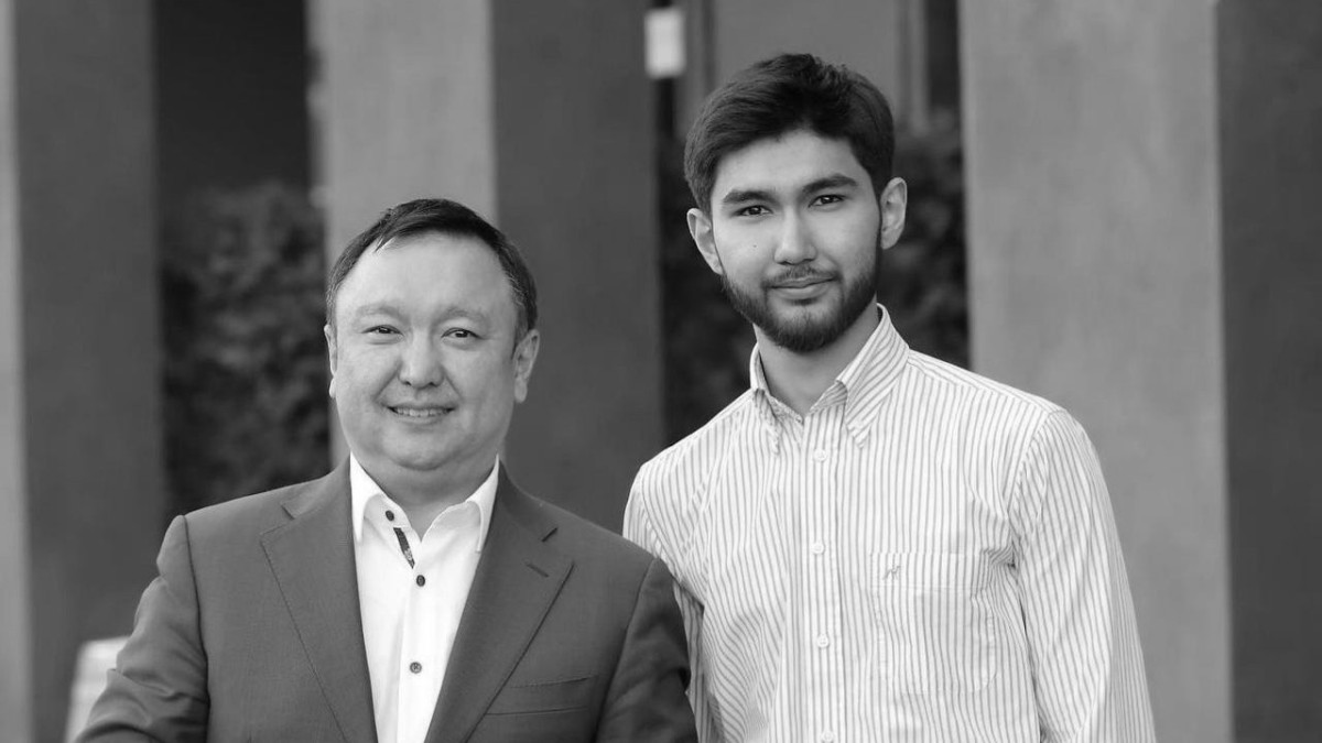 Абылай Дүйсеновтің жеке парақшасынан 
