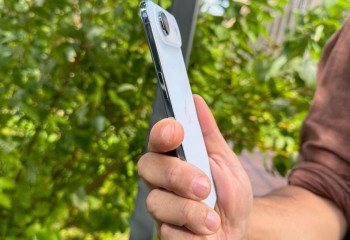 iPhone-ның сәтсіз моделін жасаған дизайнер Apple компаниясынан кетті