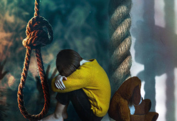 Өмір сүруге себеп: суицидтік ойлармен күресу үшін қоғамдық қолдау