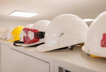 Жұмысқа бейімделу: колледж түлектері маңызды дағдыларды меңгерді