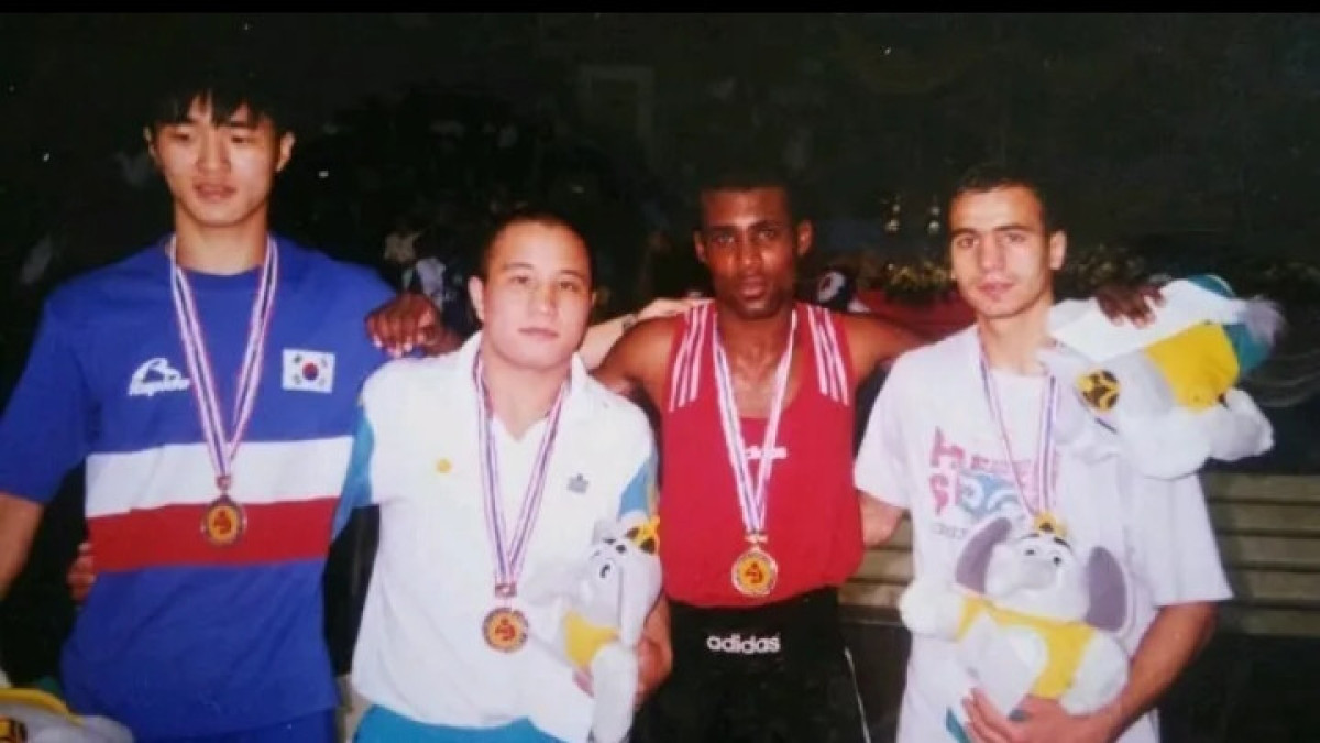  Русталан Мусинов и соперники 