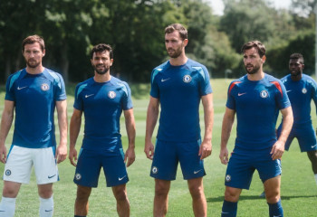 Конкуренты Дастана Сатпаева в «Челси»: Эстевао и Лиам Делап забивают 