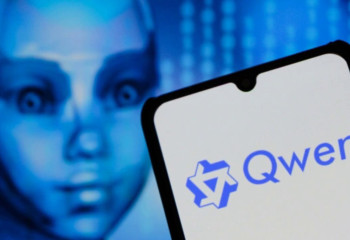 Тегін ІІ көмекші: Alibaba Qwen қалай жұмыс істейді?