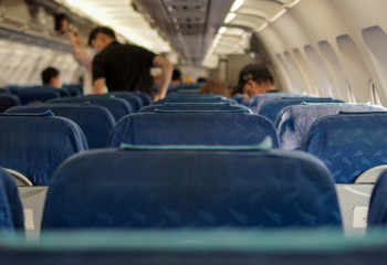 Франция мен Жапонияда 130 әуе рейсі тоқтатылды