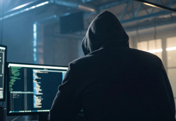 Хакеры украли более 262 млн долларов в США: ФБР предупреждает о мошенничестве с аккаунтами