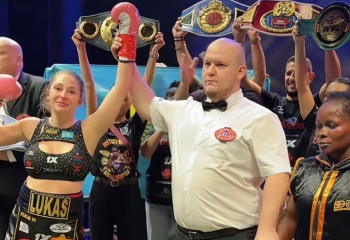 Боксершу Ангелину Лукас встретили в аэропорту десантники