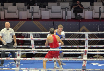 Жартылай финал: Сабыржан Аққалықов қарсыласын нокаутқа түсірді