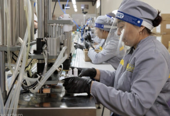 Who can earn 1 million  tenge a month in Kazakhstan