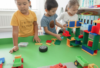 Казахстанцы с маленькими детьми могут получить 235 тысяч тенге до Нового года