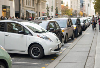 Электромобили вырываются в топы: мир поставил новый рекорд продаж в 2025 году