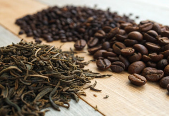 Чай против кофе: как мир выбирает напиток дня