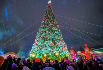 Астанада бір мезетте 40-тан астам шыршаның шамы жағылды