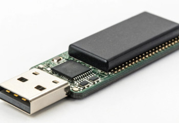 Микро-ПК размером с флешку: Azulle Acces Arm выходит на рынок