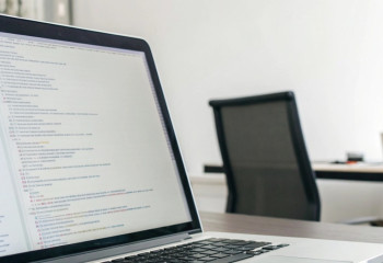 OpenAI представила GPT-5.2-Codex и закрытый доступ для киберэкспертов