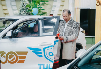 «Жекпе-жек Айтыс» финалы: Алтын қамшы мен автокөлік иесі кім?