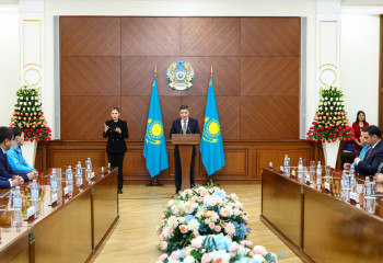 Kazakh PM presents state awards to medalists and coaches of the XXV Summer Deaflympic Games