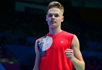 Дмитрий Панарин бадминтоннан Бангладеште алтын медаль жеңіп алды