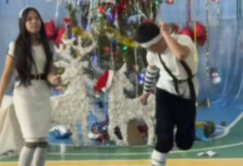 Школьник из Алматы зажег в образе Митхуна Чакраборти