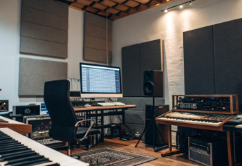 ИИ вдохнула новую жизнь в песню Stromae о погибшем отце