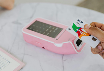 Жалған пайғамбарлар мен қаржылық алаяқтық: халық неге сенеді?