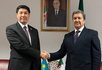 Ambassador of Kazakhstan to Algeria holds talks with Algerian Minister of Communication