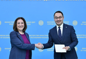 Newly appointed US Ambassador presents  copies of credentials