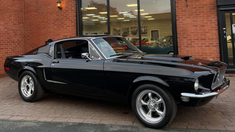  instagram.com/retroclassiccar 