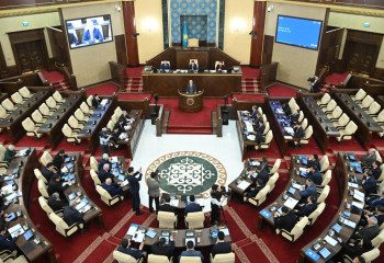 От первого созыва до «слышащего государства»: эволюция казахстанского парламентаризма