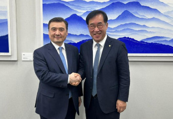 Kazakhstan and South Korea discuss development of cooperation in field of transport and logistics