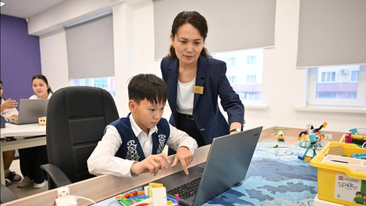  Астана әкімдігінің баспасөз қызметі 