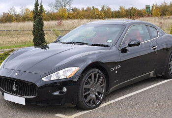 Уақытпен тайталасқан сұлулық: тарихтағы ең әдемі Maserati модельдері
