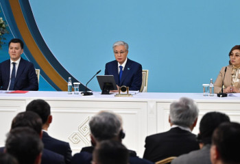 Парламенттің жаңа атауы, вице-президент, референдум: Тоқаев Ұлттық құрылтайда не айтты