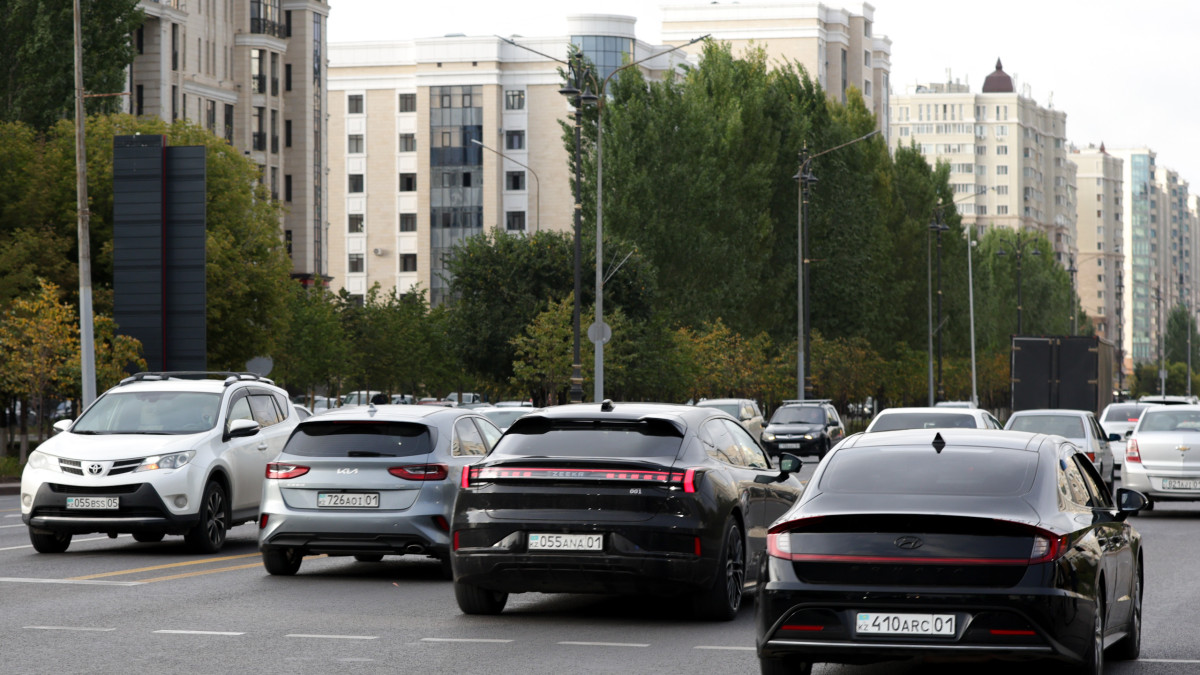  Арман Мухатов 