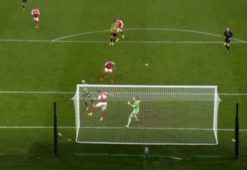 «Кайрат» достойно бился с «Арсеналом» и дважды забил