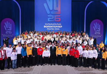 Быть волонтером – значит служить стране: Токаев обозначил новый курс добровольчества