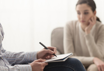 Коучтарға қысылтаяң кезең туды ма? Мәжіліс заң жобасын қабылдады