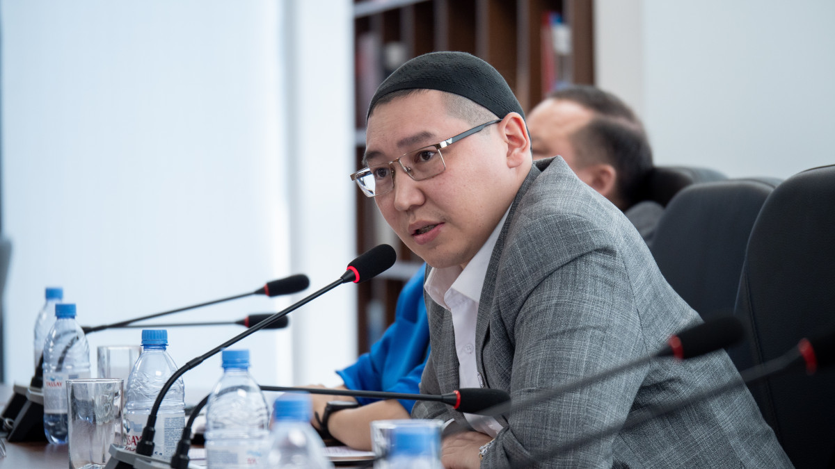 Қазақстан Конституциясына өзгерістер қалай енгізіледі: кезеңдер мен қадамдар