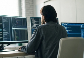 OpenAI представила GPT-5.3-Codex как новый этап в развитии ИИ-инструмента