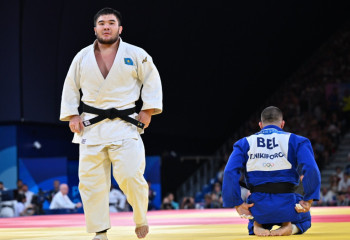 Париж Гранд Слэмі: Қазақстанның екі балуаны жартылай финалға шықты