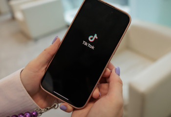 Доза дофамина под запретом: Почему ЕС хочет переделать твой TikTok?